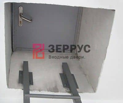 Установленный противопожарный люк Зеррус — пример 472